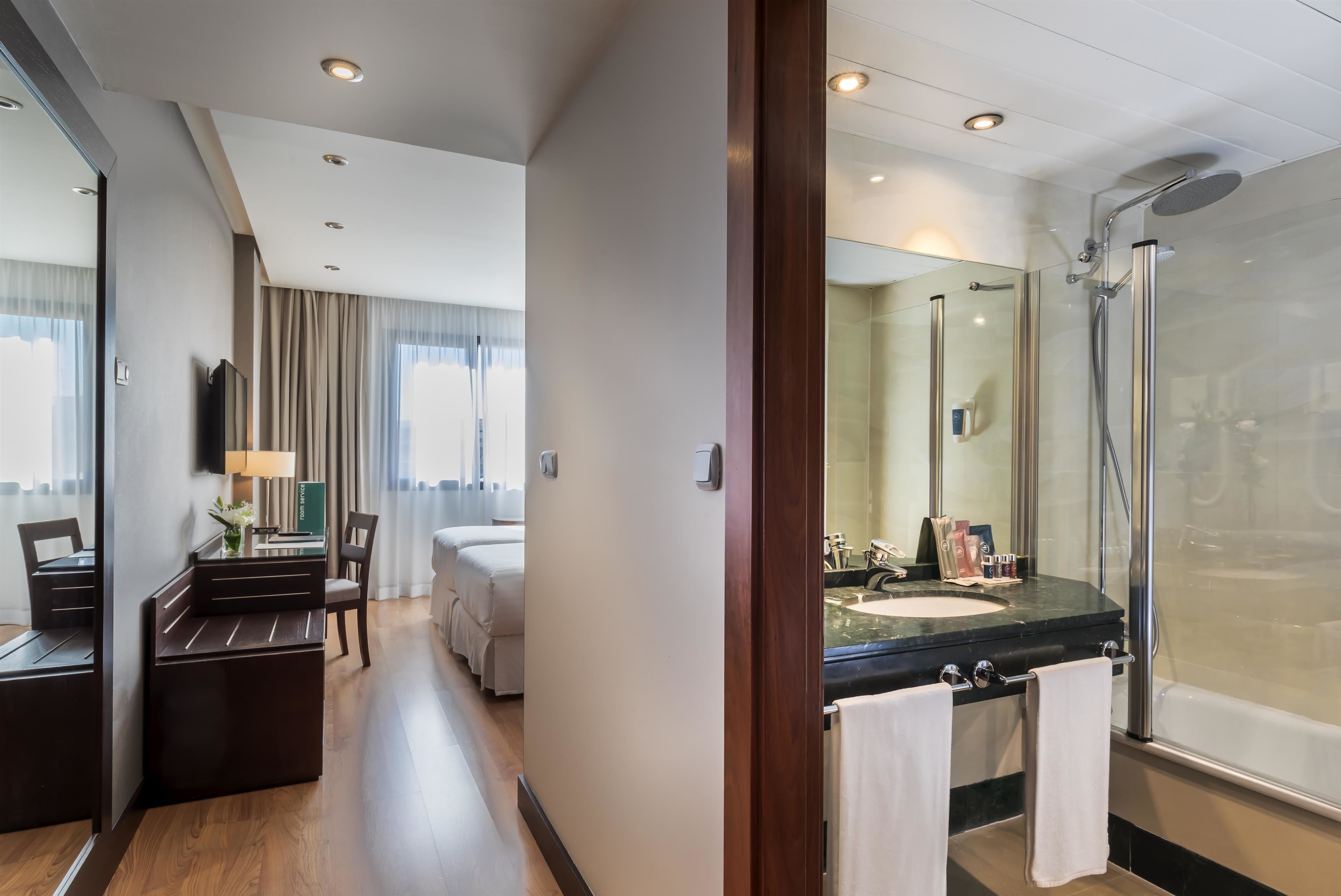 minibar, in-room safe, desk, blackout curtains