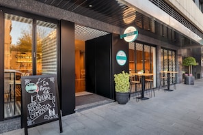Bar (on property) - Occidental Granada (Granada)