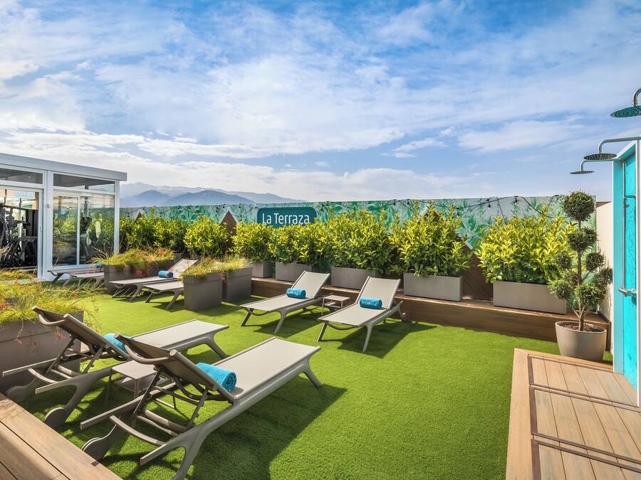 Sun deck