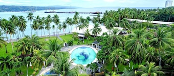 Waterfront Insular Hotel Davao