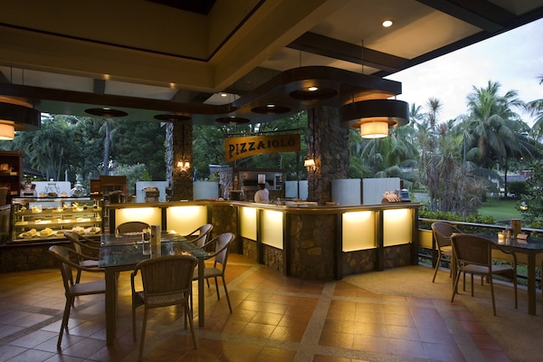 2 restaurants, breakfast, lunch, dinner served; international cuisine