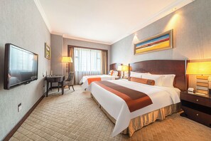 1 dormitorio, edredones de plumas, minibar y caja fuerte