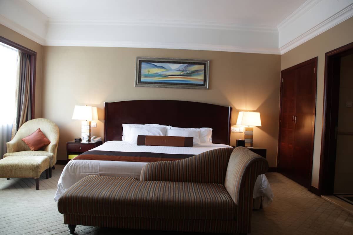 Executive King Room | 1 bedroom, down duvets, minibar, in-room safe