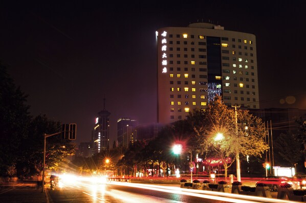 Unclassified image, 1 of 30, button - Gubei Garden Hotel (Shanghai)