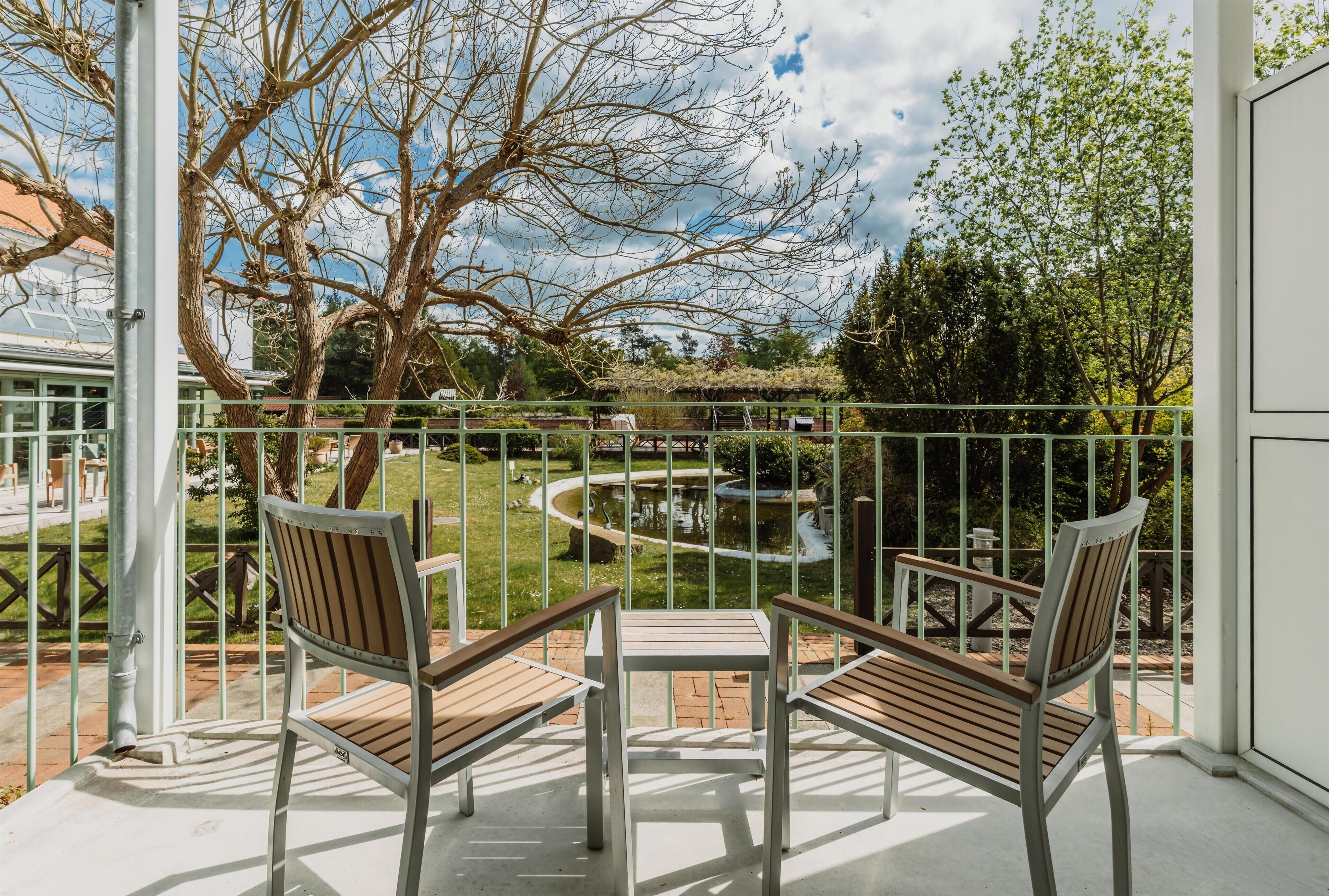 Coffres-forts dans les chambres, bureau, Wi-Fi gratuit, draps fournis