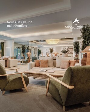 Coin salon dans le hall