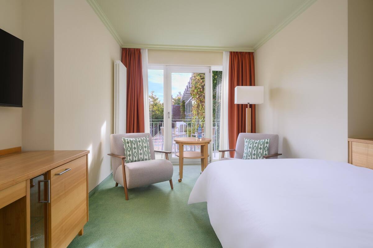 Yhden hengen huone | Tallelokero huoneessa, työpöytä, ilmainen Wi-Fi, vuodevaatteet