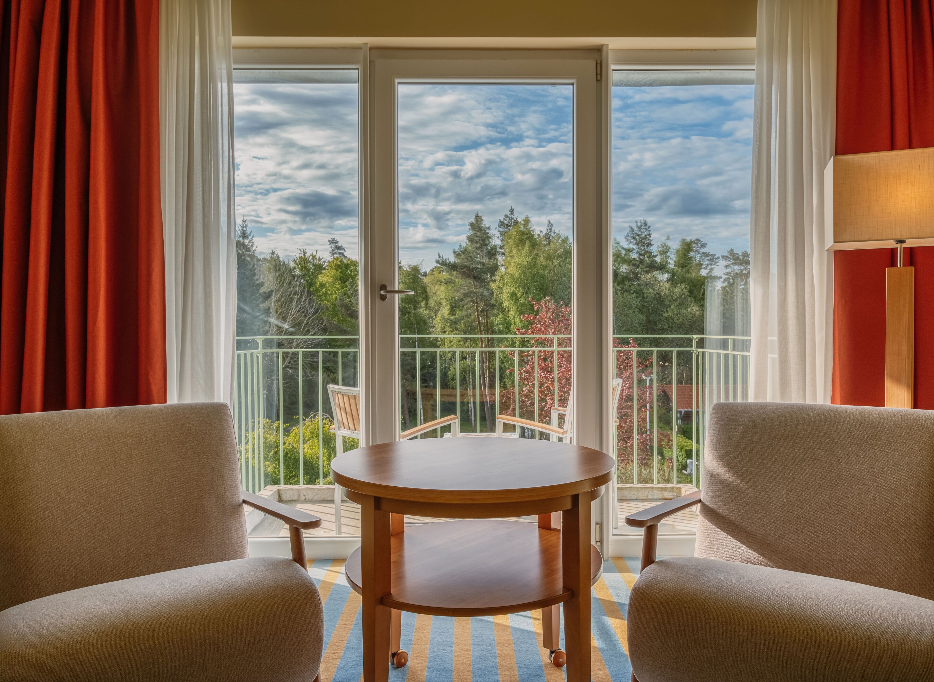 single room | 1 bedroom, in-room safe, desk, free wifi