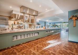 Frühstück, Abendessen, internationale Küche, Speisen im Freien