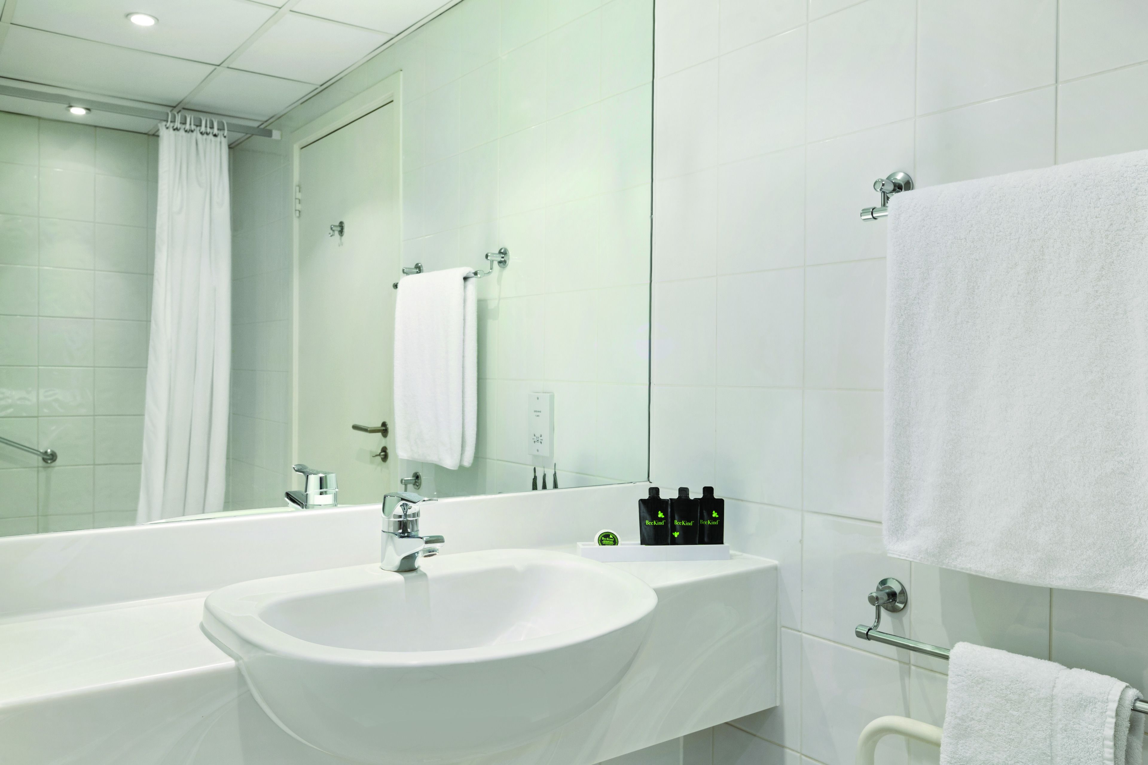 Photo - Ramada Hotel & Suites by Wyndham Coventry