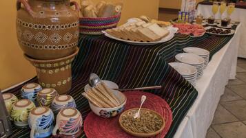 Daily buffet breakfast (MXN 340 per person)