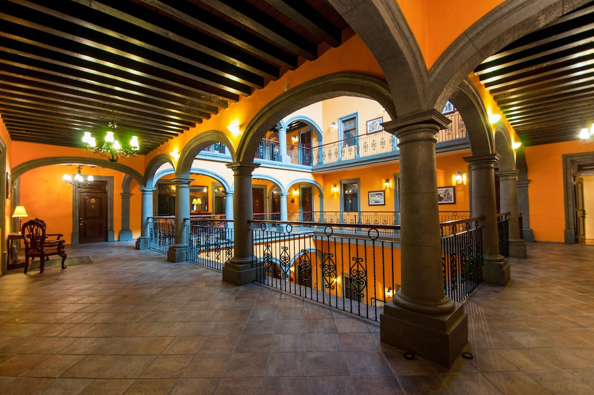Hotel Morales Historical & Colonial Downtown Core