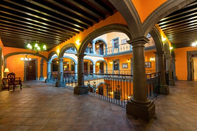 Hotel Morales Historical & Colonial Downtown Core