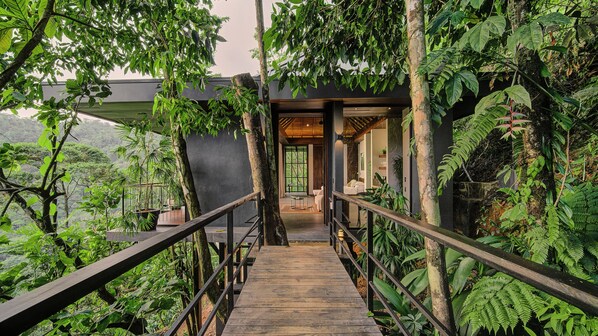 Luxury Tree House, 1 King Bed, Balcony, Ocean View | 1 bedroom, premium bedding, down comforters, pillowtop beds