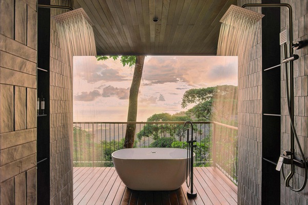Luxury Tree House, 1 King Bed, Balcony, Ocean View | Premium bedding, down comforters, pillowtop beds, minibar