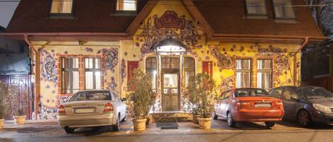 Front of property – evening/night