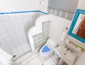 In-room safe, desk, free WiFi - Hotel California - Manuel Antonio (Quepos)