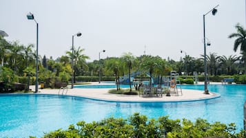 Indoor pool, outdoor pool