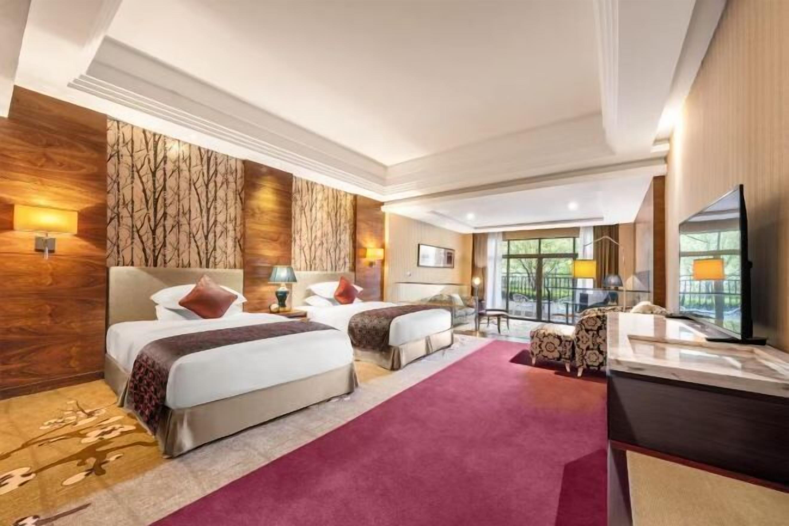 Minibar, in-room safe, desk, blackout curtains