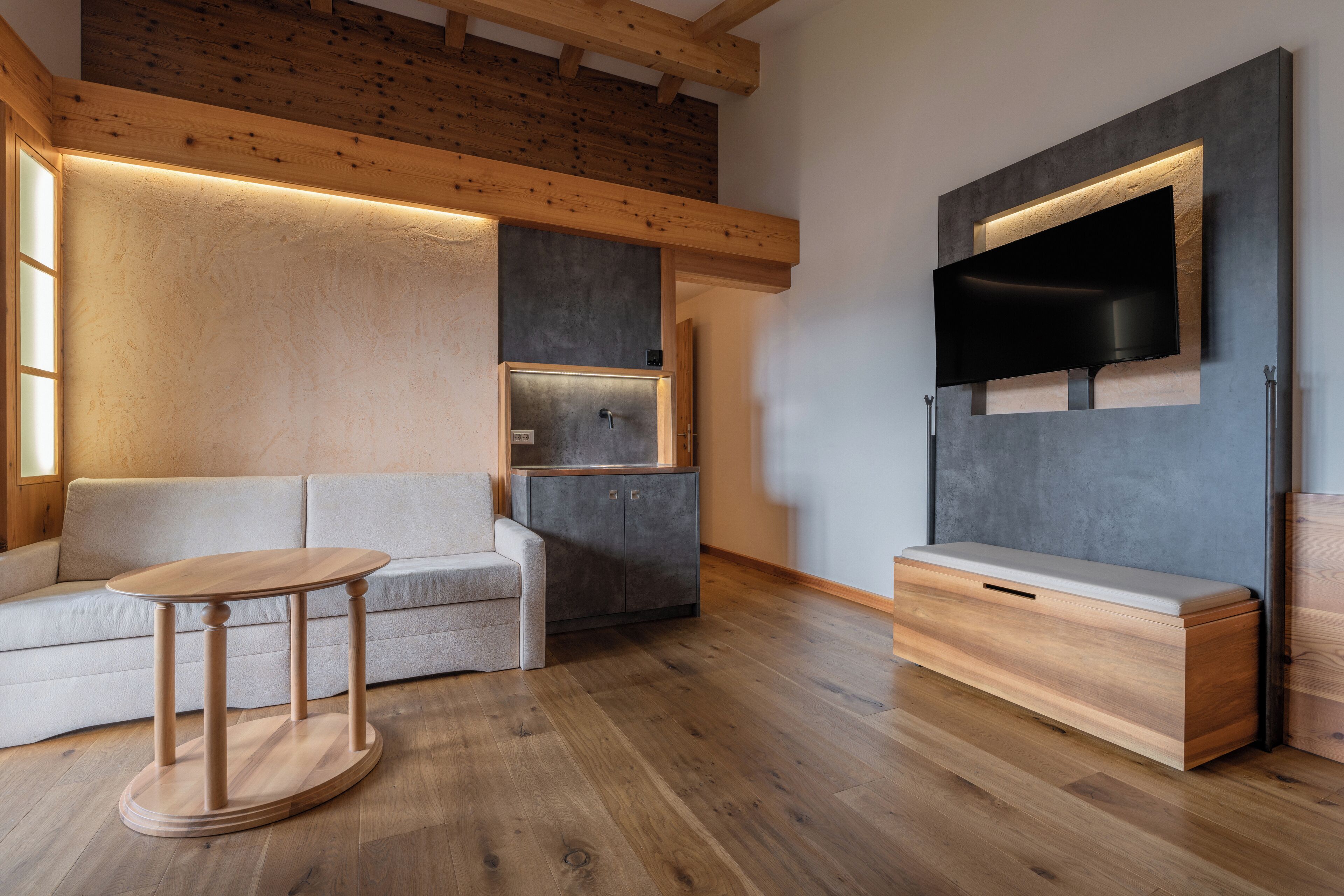 suite presile | living area | 50-inch flat-screen tv with satellite channels, tv, table football