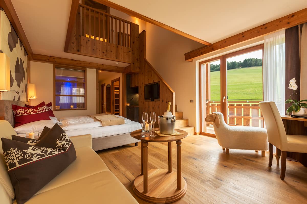 Suite King Laurin with two floors | 2 bedrooms, hypo-allergenic bedding, in-room safe, desk