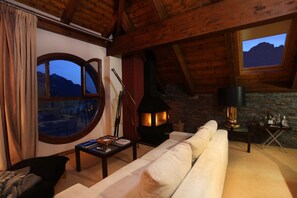 豪華套房 | 房內夾萬、書桌、隔音、嬰兒床 (收費)