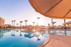 6 outdoor pools, sun loungers - Beach Albatros Resort - All Inclusive  (Hurghada)