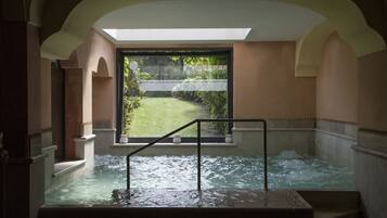 Behandlungsräume für Paare, Sauna, Whirlpool, Dampfbad