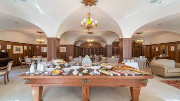 Petit déjeuner buffet compris tous les jours