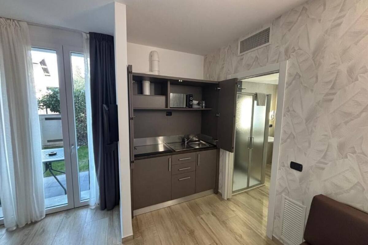 1 bedroom, premium bedding, down duvets, in-room safe