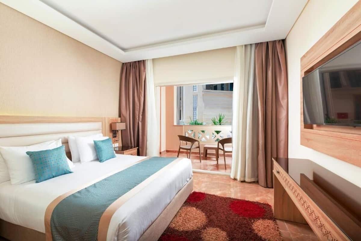 Hypo-allergenic bedding available, minibar, in-room safe, desk