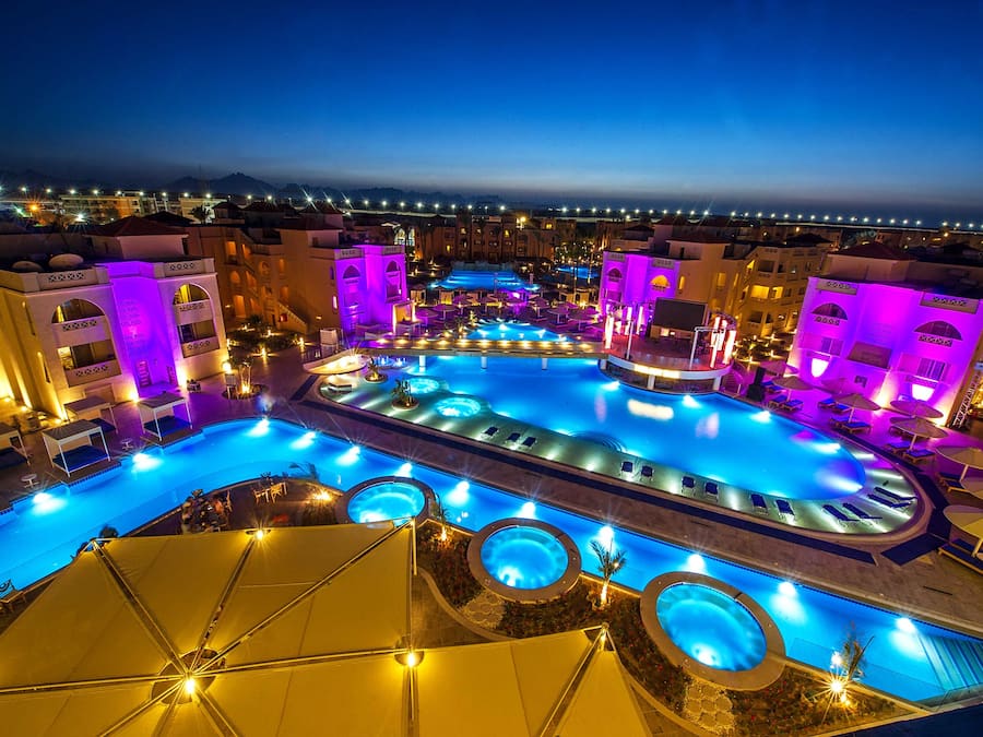 3 piscinas externas