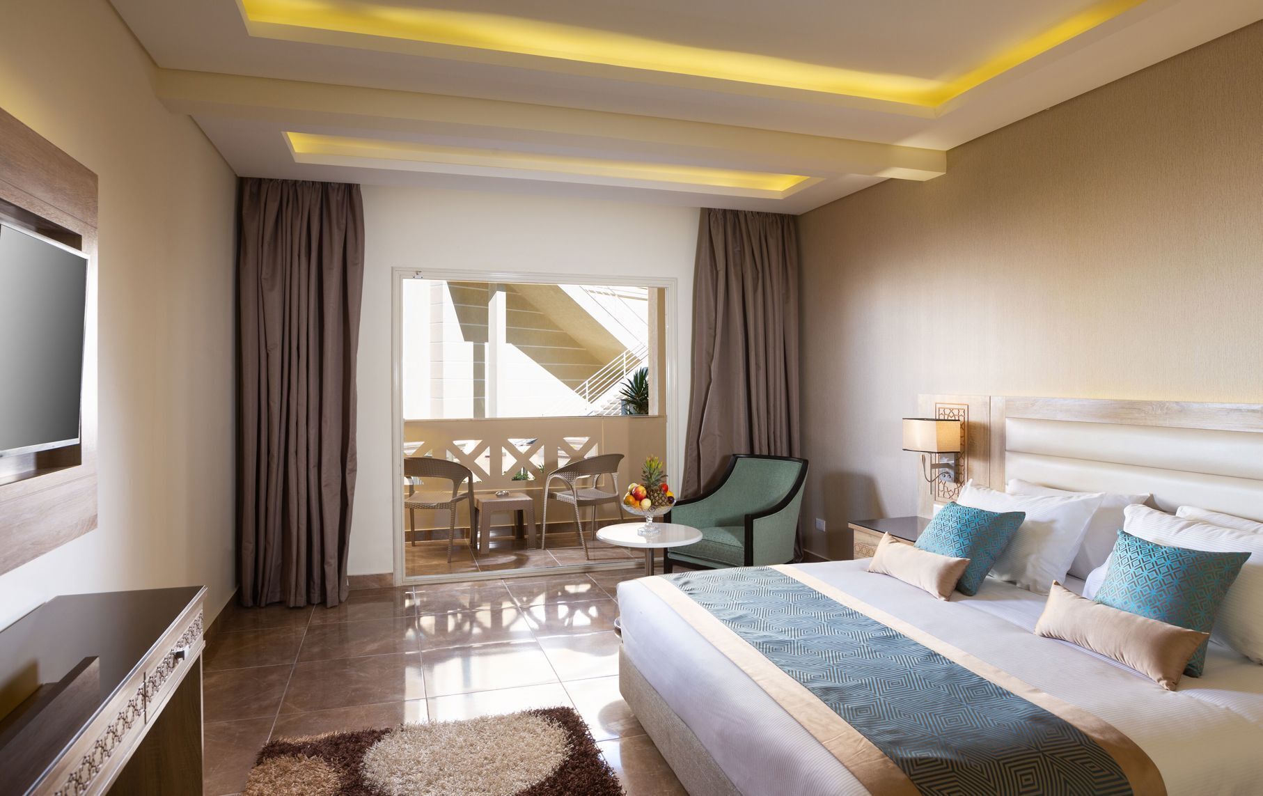 Ropa de cama hipoalergénica y minibar 