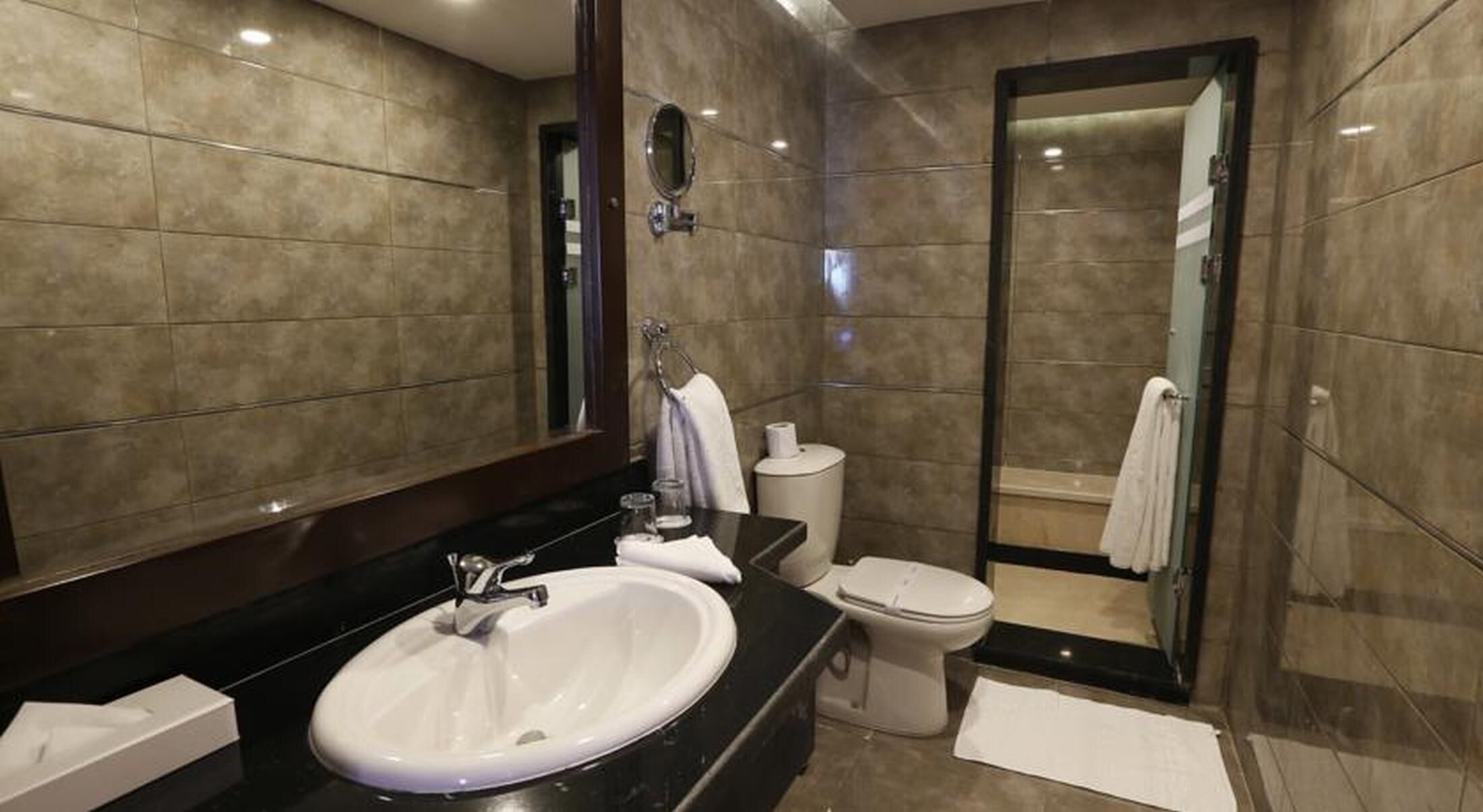 Salle de bain | Ensemble douche/baignoire, baignoire relaxante profonde