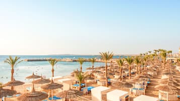 Private beach nearby, free beach shuttle, free beach cabanas