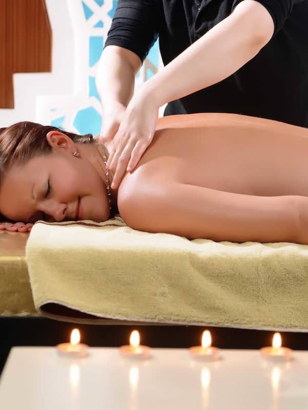 Sauna, tina de hidromasaje, baño de vapor y baño turco o hammam