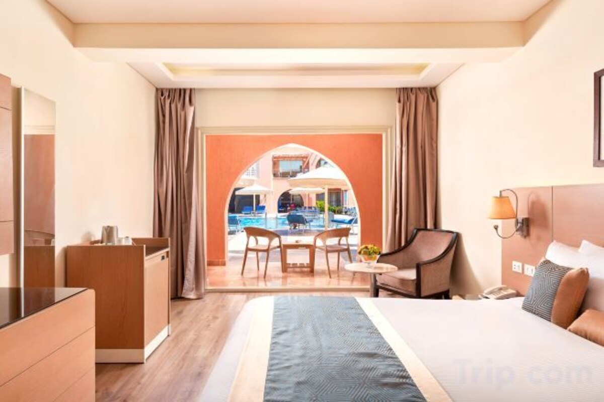 Luxe beddengoed, een minibar, een kluis op de kamer, een bureau
