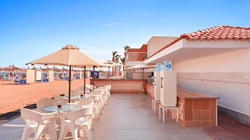 6 bares/lounges, bar ao lado da piscina, bar na praia