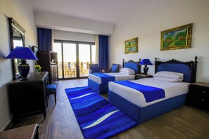 エジプト綿のシーツ、セレクト コンフォート製ベッド、ミニバー (無料)、セーフティボックス (室内)