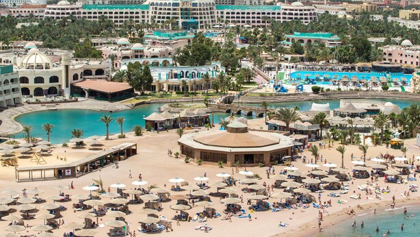 Private beach, free beach shuttle, sun loungers, beach umbrellas - Calimera Blend Paradise Resort (Hurghada)