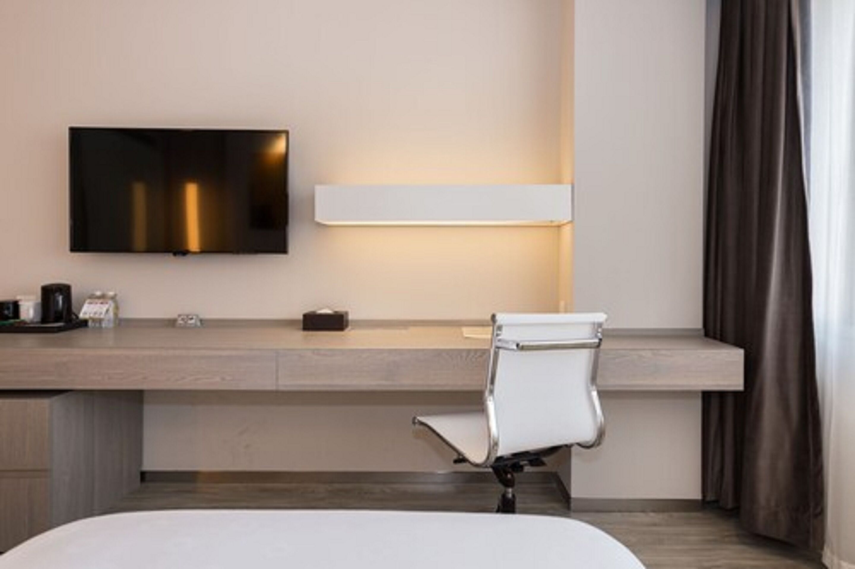 oest extreme sassy twin room | premium bedding, down duvets, desk, blackout curtains