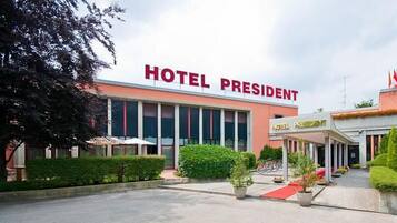 Front of property – evening/night
