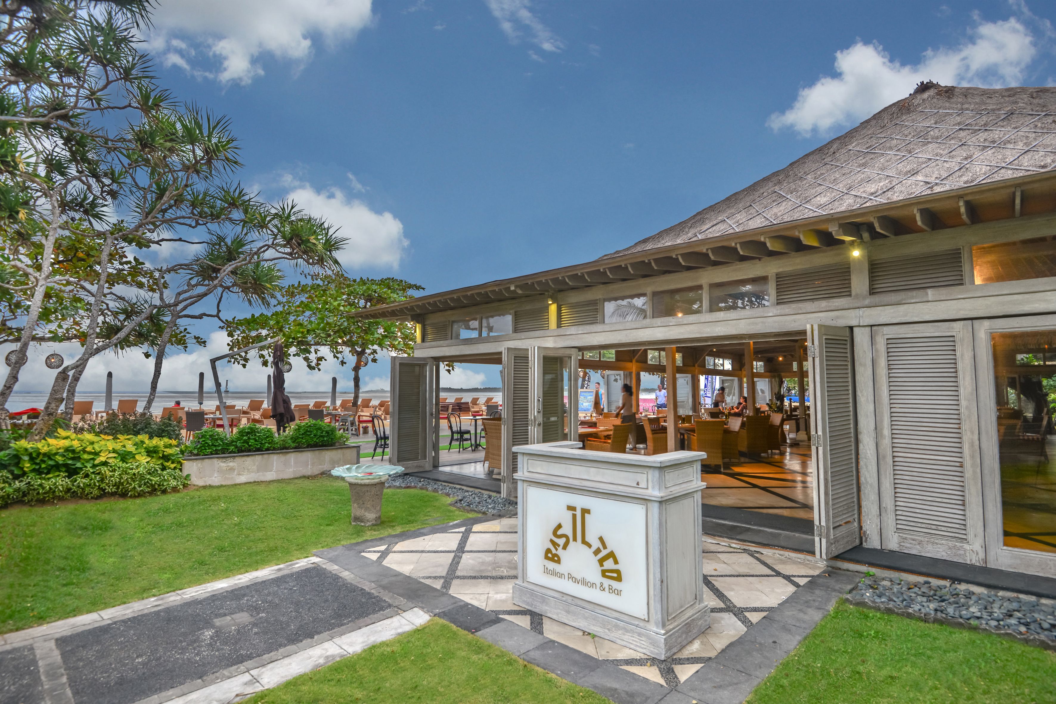 3 restaurants, breakfast, lunch, dinner served; indonesian cuisine