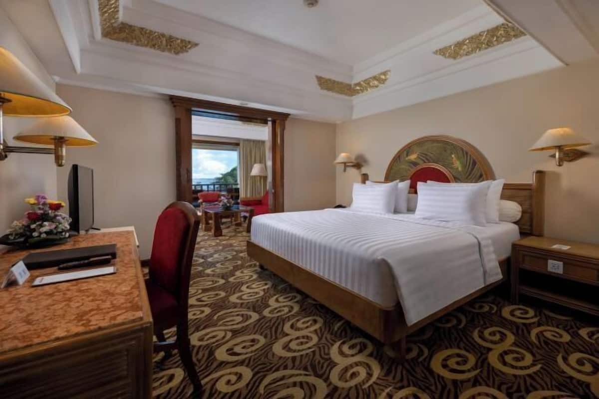 1 bedroom, minibar, in-room safe, desk