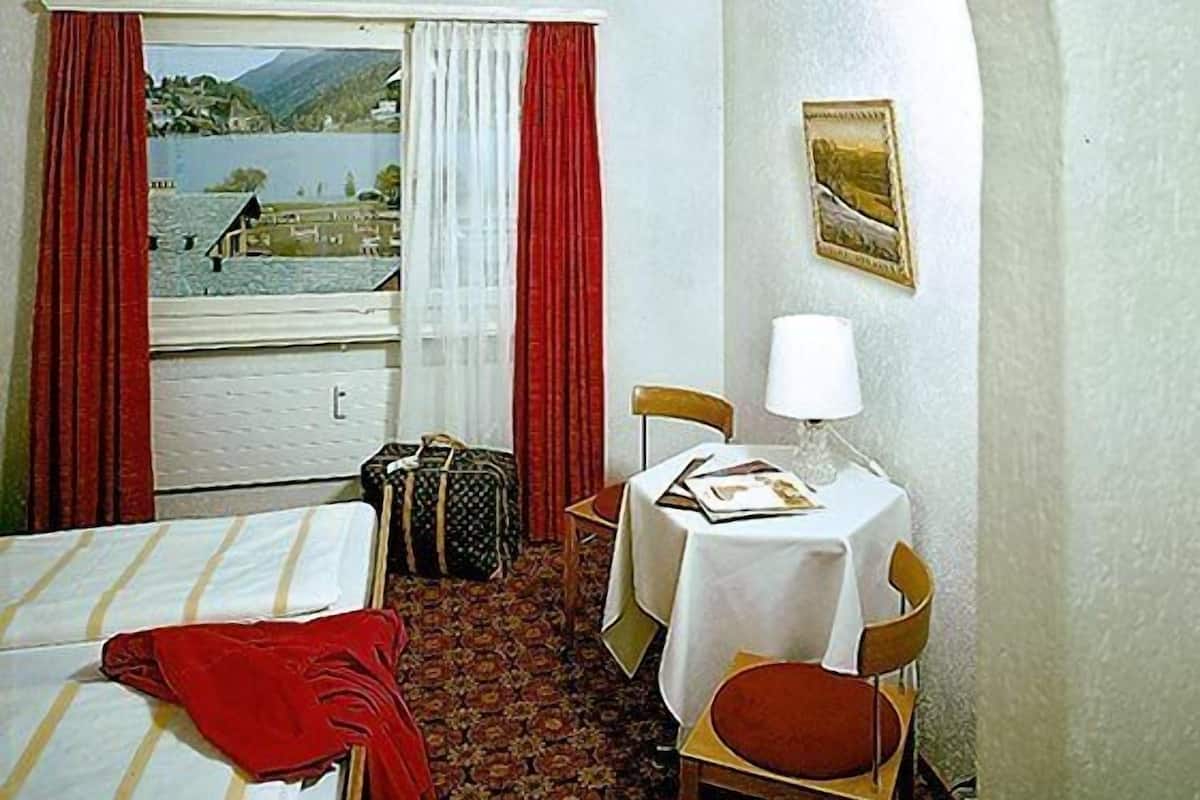 Single Room | In-room safe, WiFi (free)