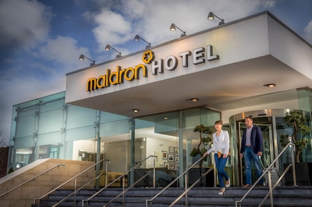 Terrace/patio. Maldron Hotel Dublin Airport