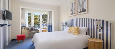 Allergikerbettwaren, Schreibtisch, schallisolierte Zimmer