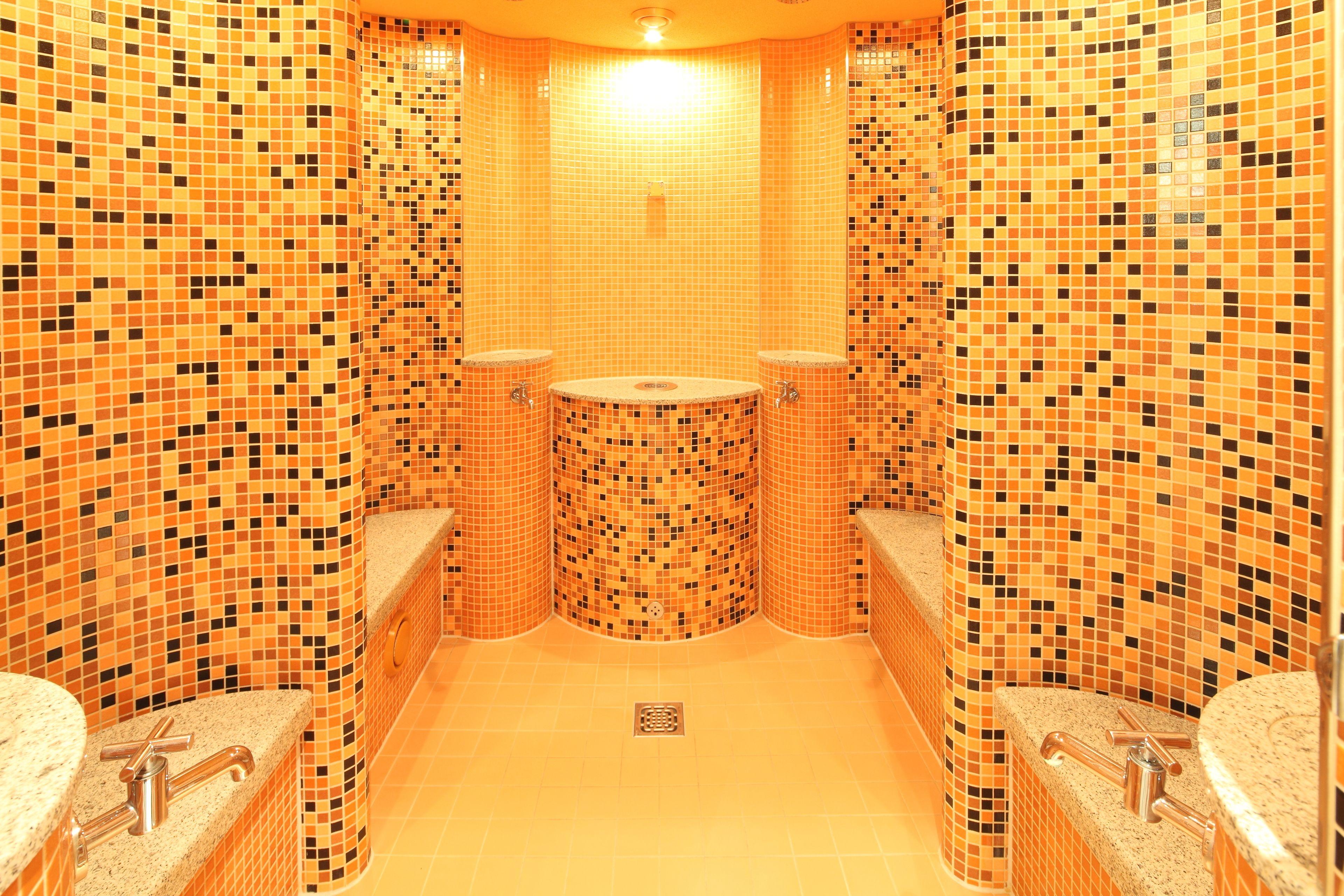 couples treatment room(s), sauna, hot tub, steam room, body treatments