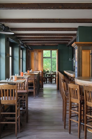 Bar (in der Unterkunft)