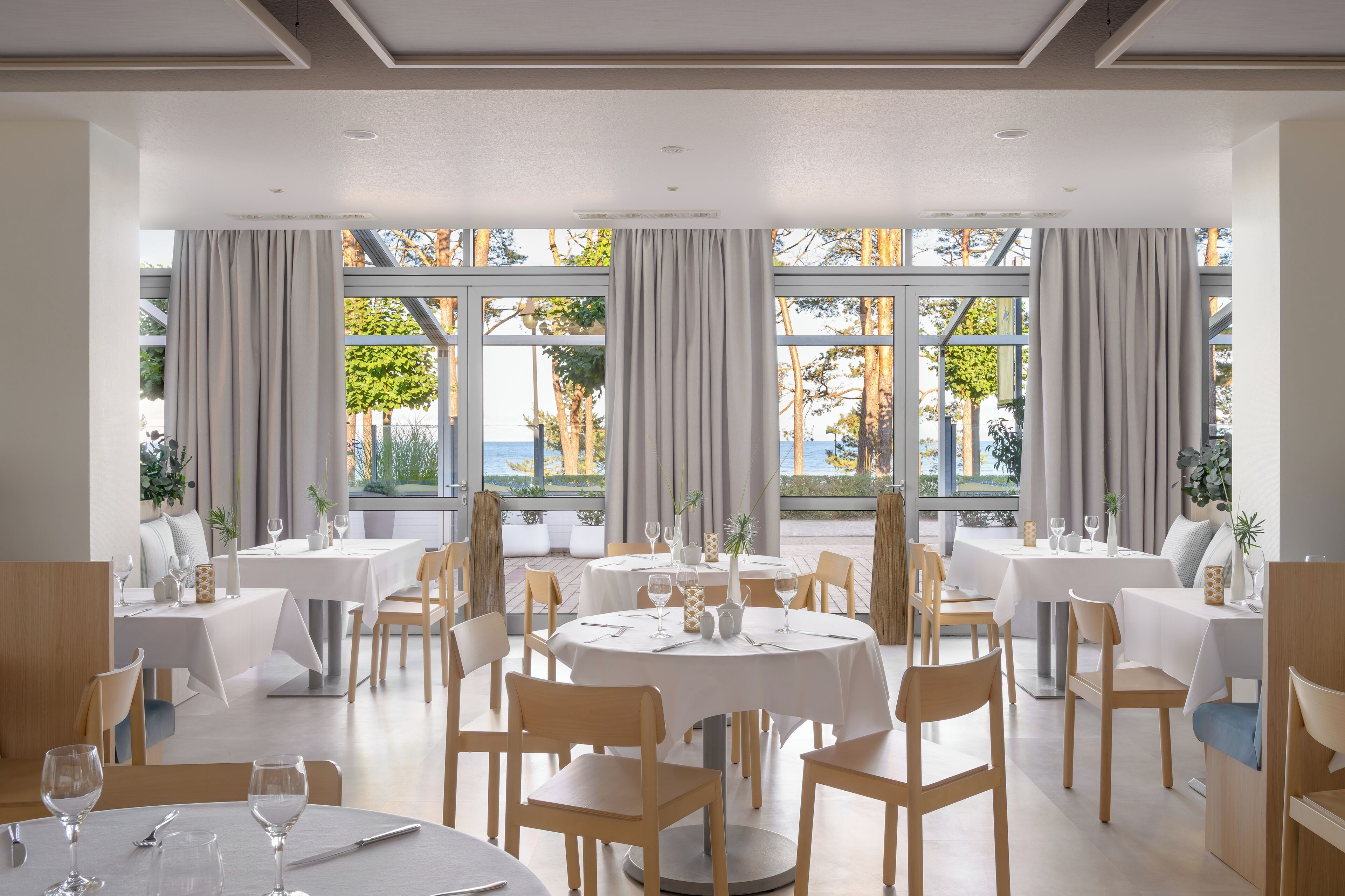 4 restaurants servant le petit déjeuner